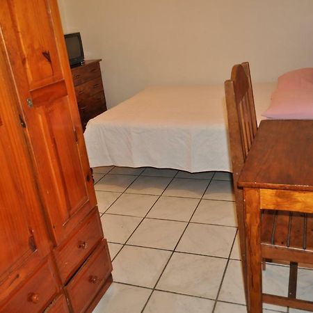 Hospedagem Centro Champagnat ロンドリーナ エクステリア 写真